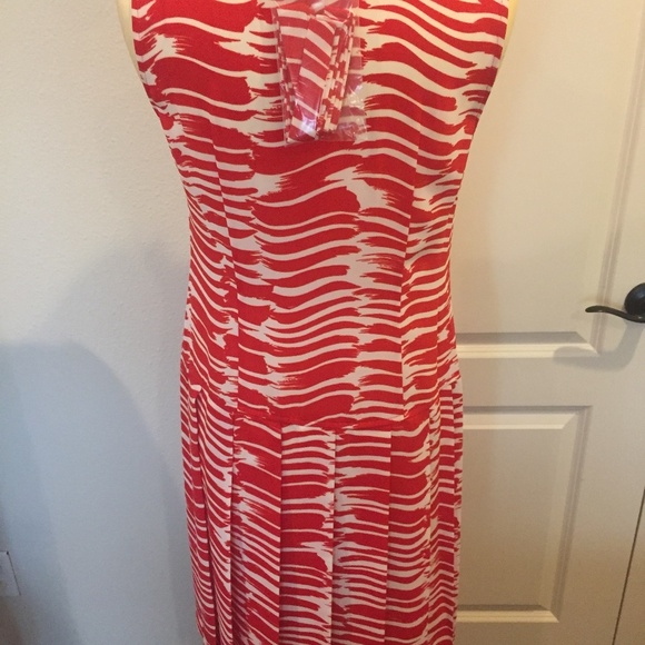 Womens Dress - Picture 4 of 5